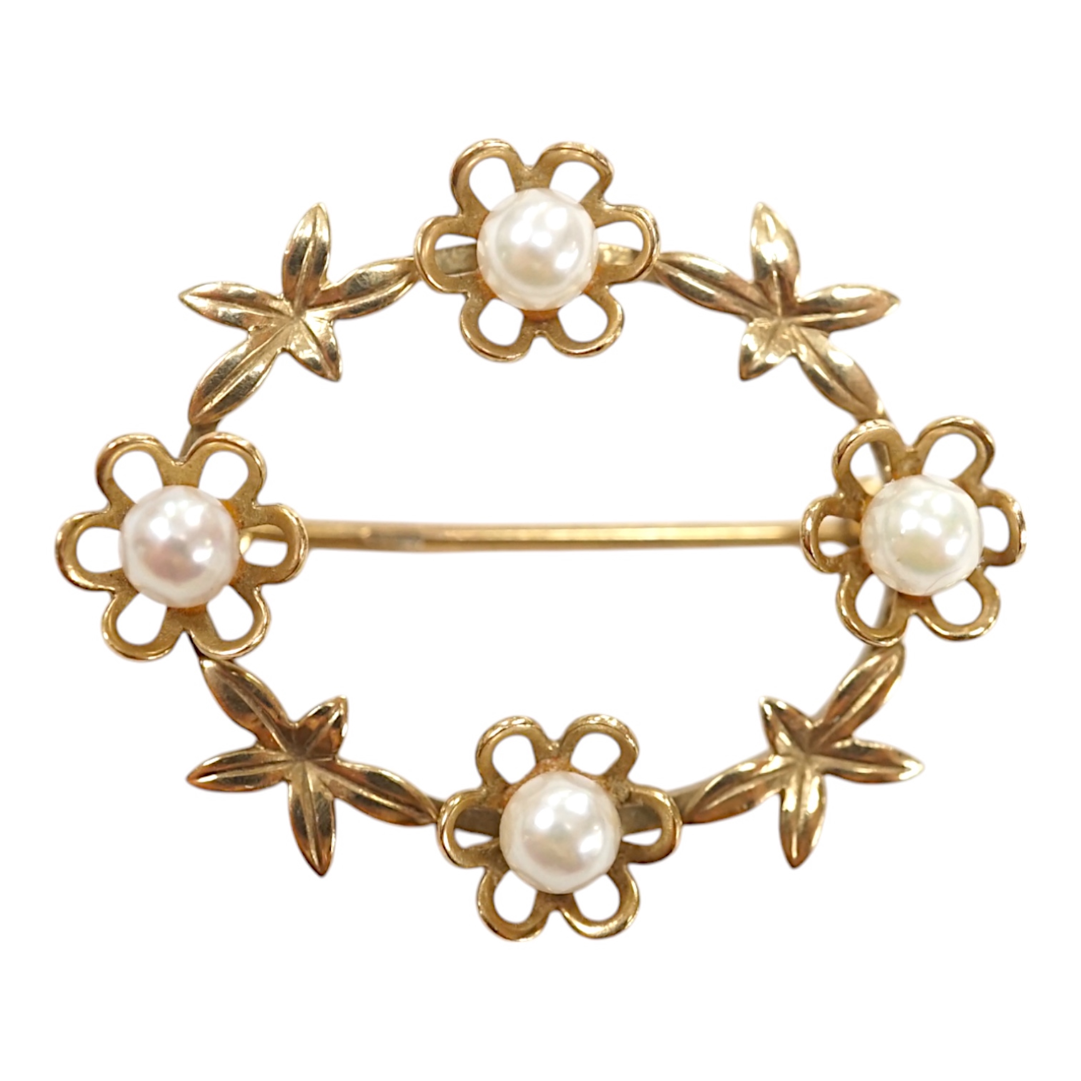 A modern 9ct gold and cultured pearl set oval open work brooch, 33mm, gross weight 3.1 grams. Condition - fair to good